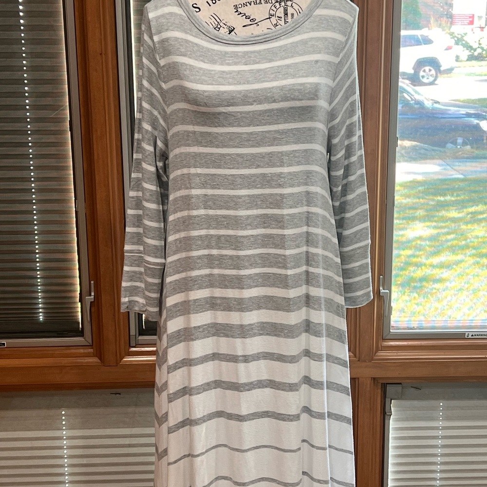 Lou & Grey Gray Striped Long Sleeve Dress
